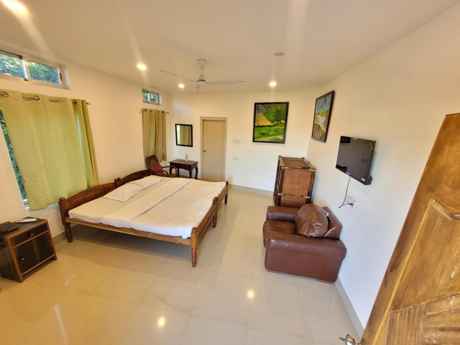 Hilltop Lodge Guwahati Eksteriør bilde