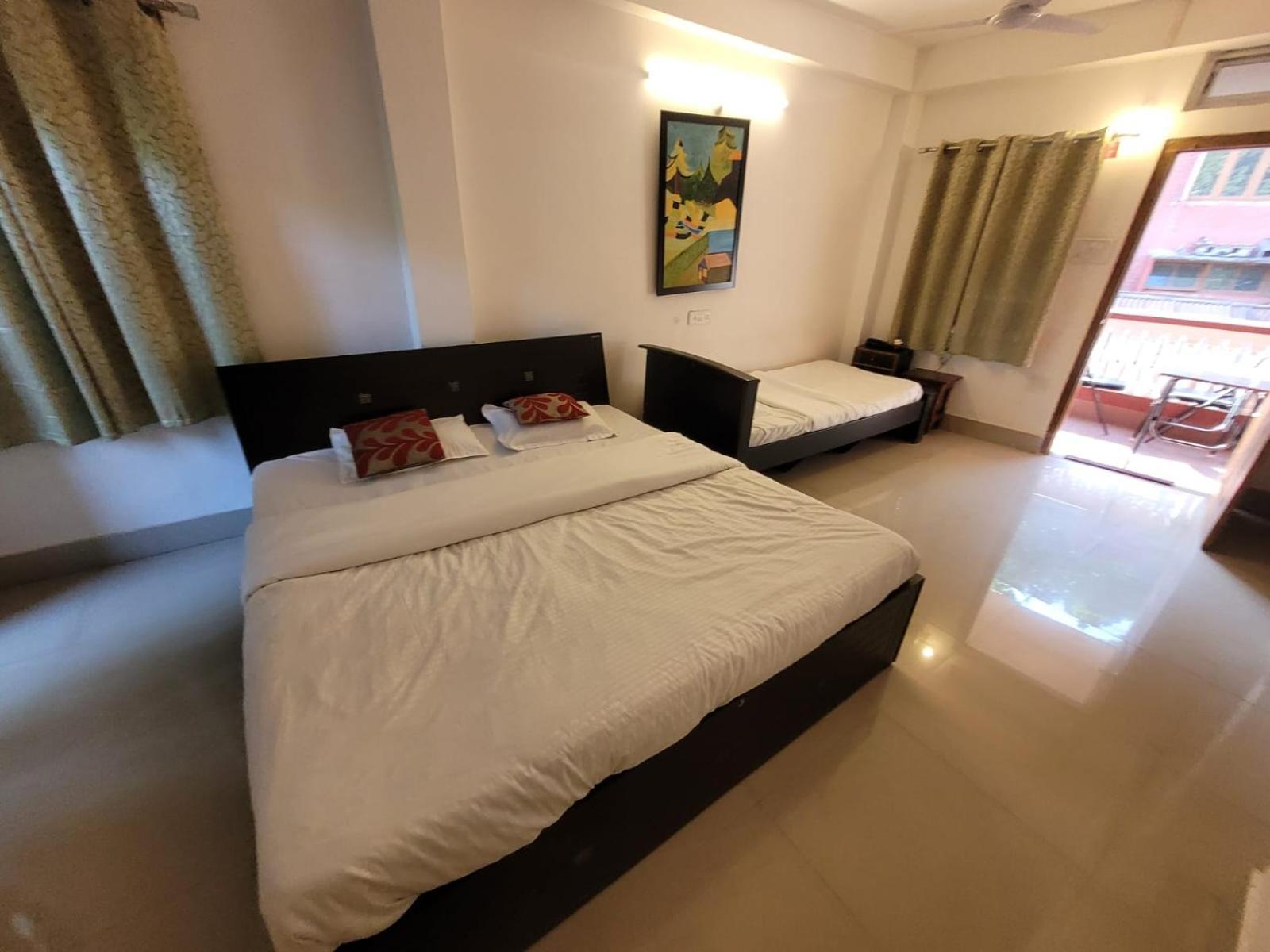 Hilltop Lodge Guwahati Rom bilde