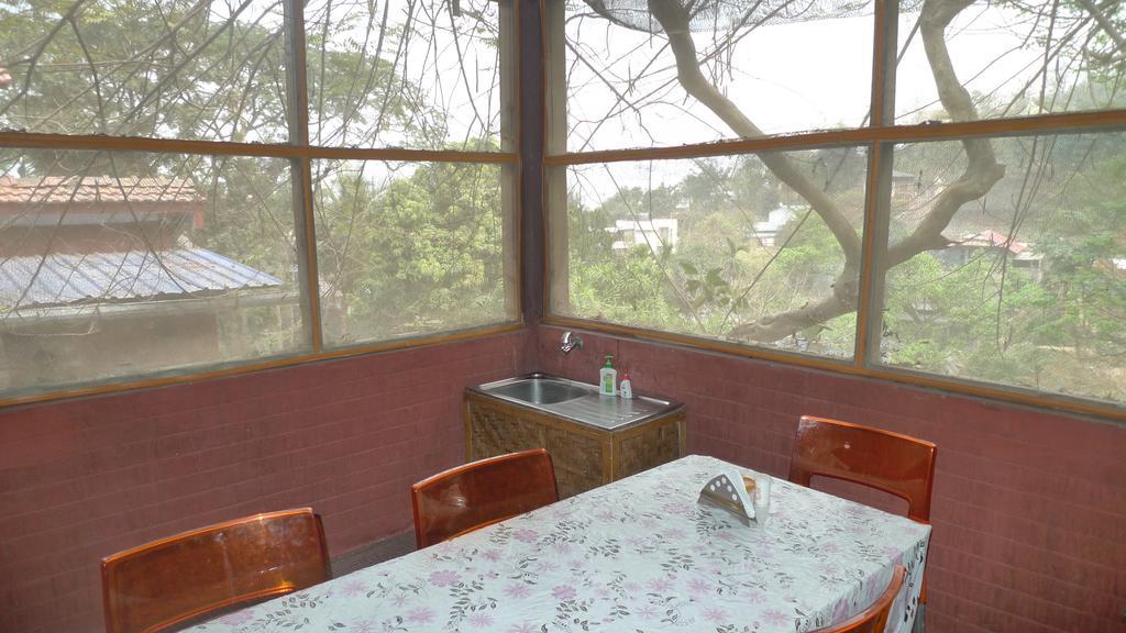 Hilltop Lodge Guwahati Eksteriør bilde