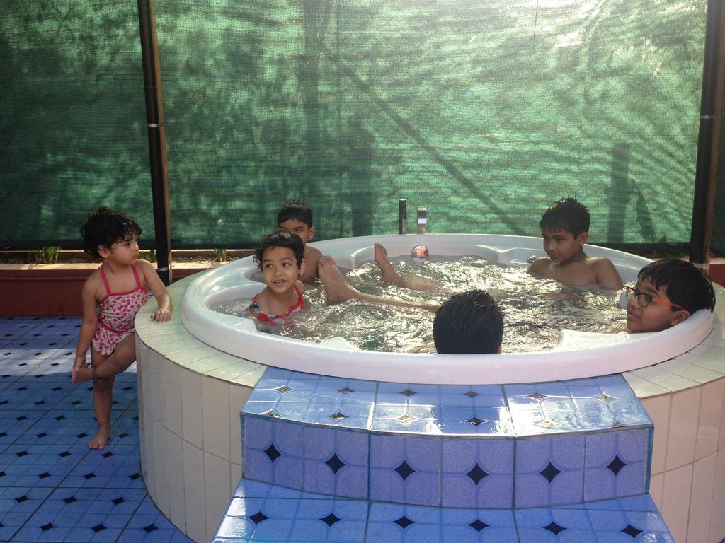 Hilltop Lodge Guwahati Rom bilde