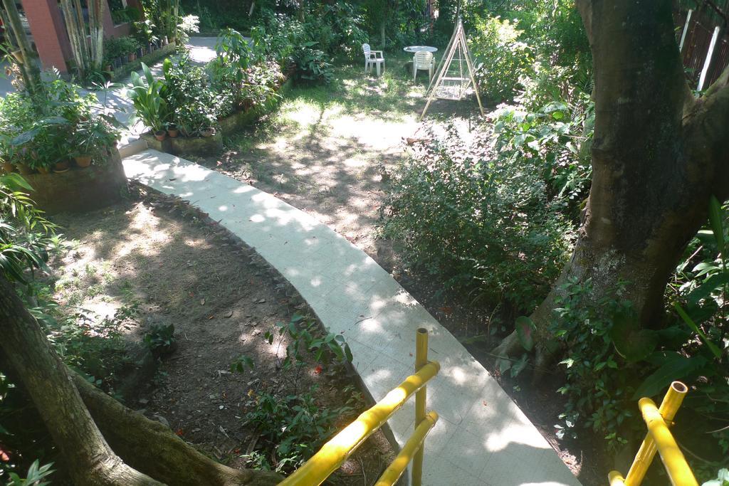 Hilltop Lodge Guwahati Eksteriør bilde