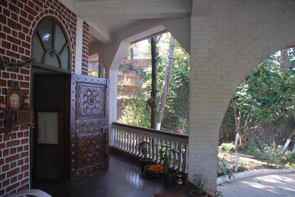 Hilltop Lodge Guwahati Eksteriør bilde