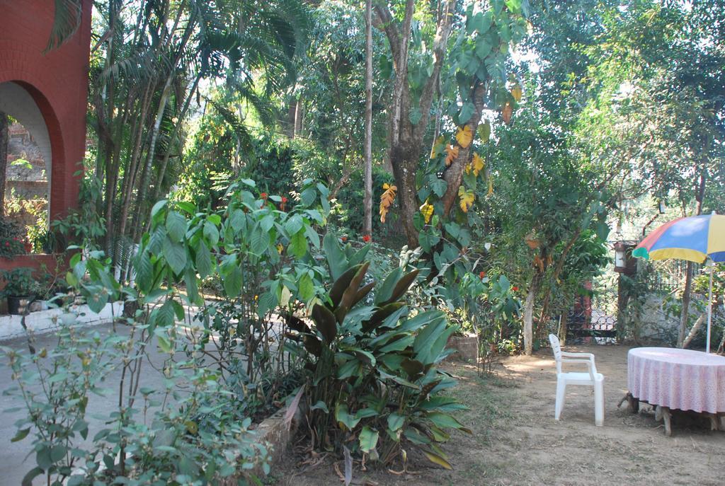 Hilltop Lodge Guwahati Eksteriør bilde